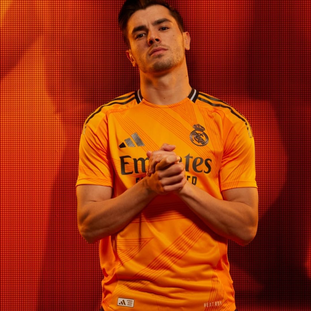 Real Madrid 2024/25 Away Jersey Shirt (Add Your Own Name & Number)