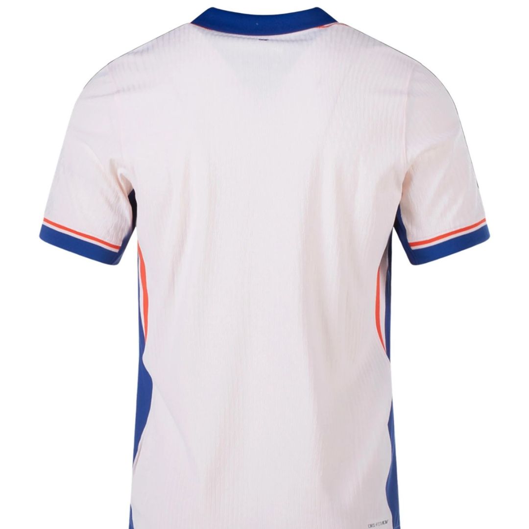 Chelsea new white kit online