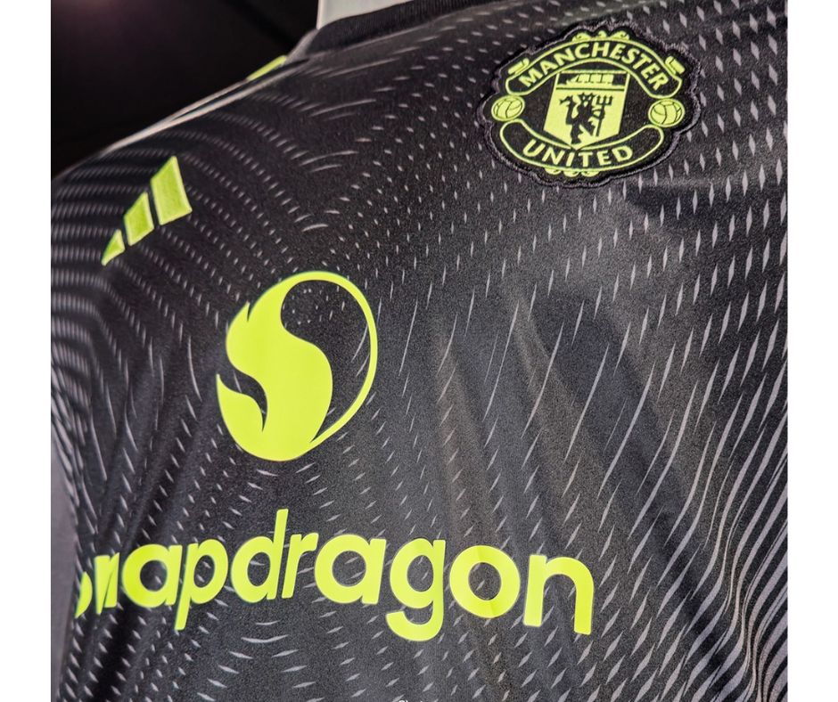 Manchester United 2025/26 Goalkeeper Home Jersey Shirt