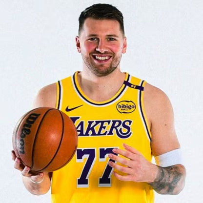 Los Angeles Lakers 2024/25 Luka Dončić #77 Home Jersey